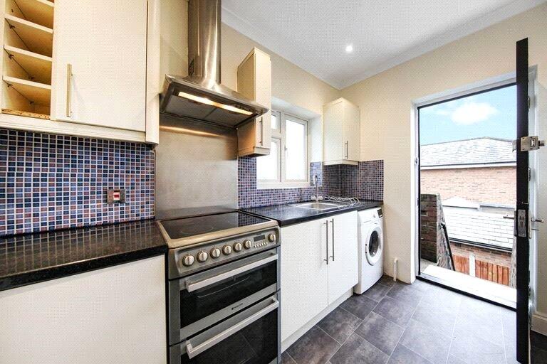 Barrowell Green, London, N21 photo 4