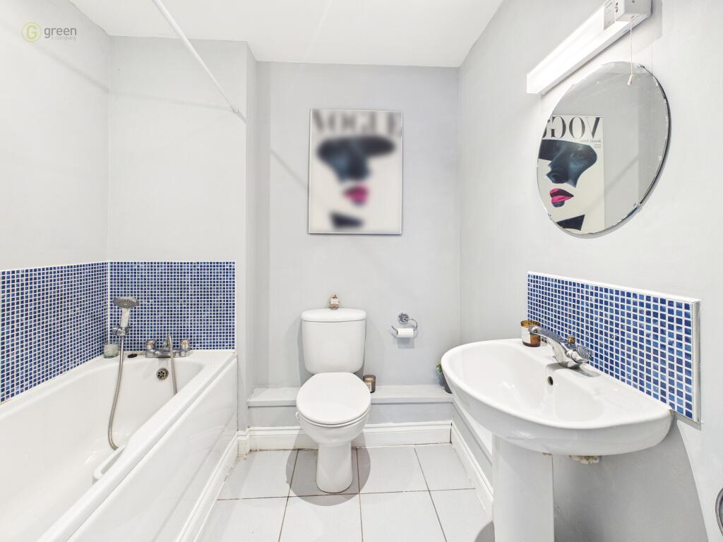 Apartment in Sutton Coldfield, Boldmere - More