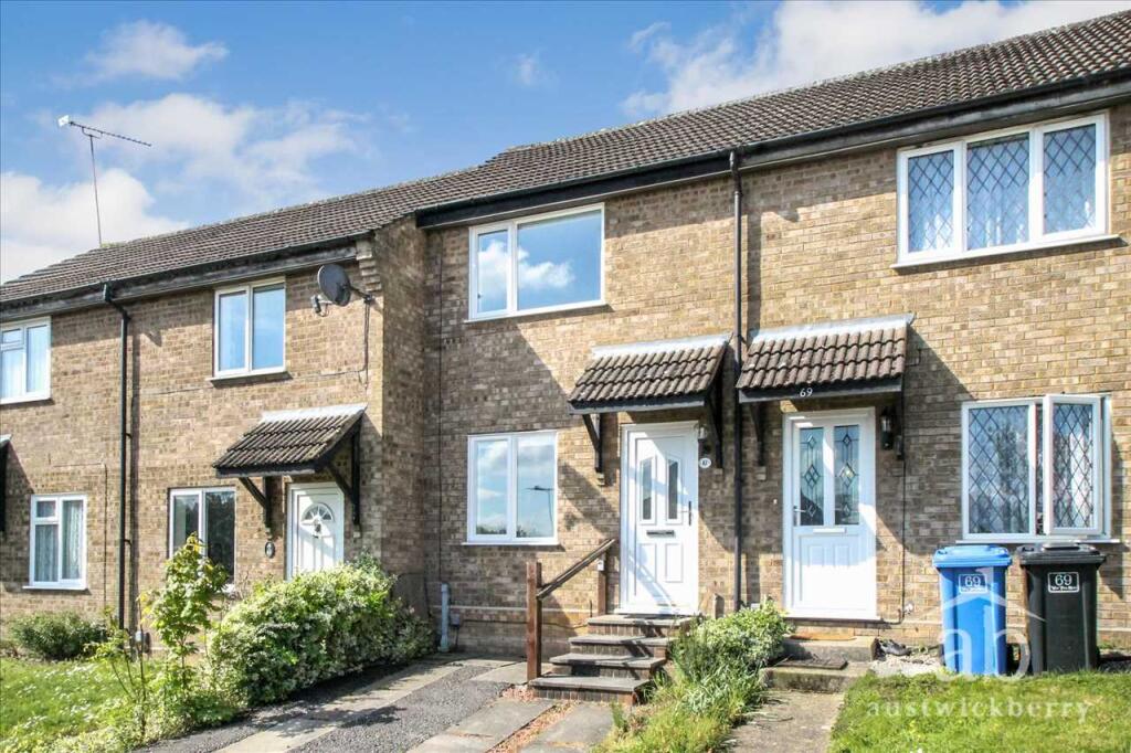 Main image of property: Yewtree Rise, Ipswich