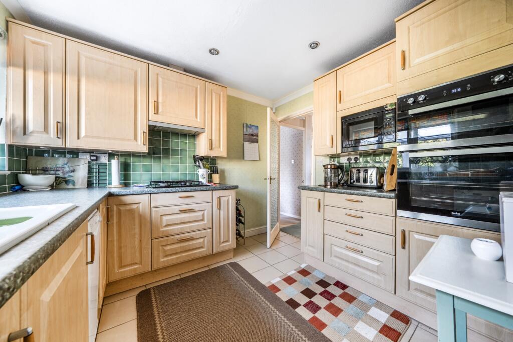 House in West Oxfordshire, Carterton - View 3