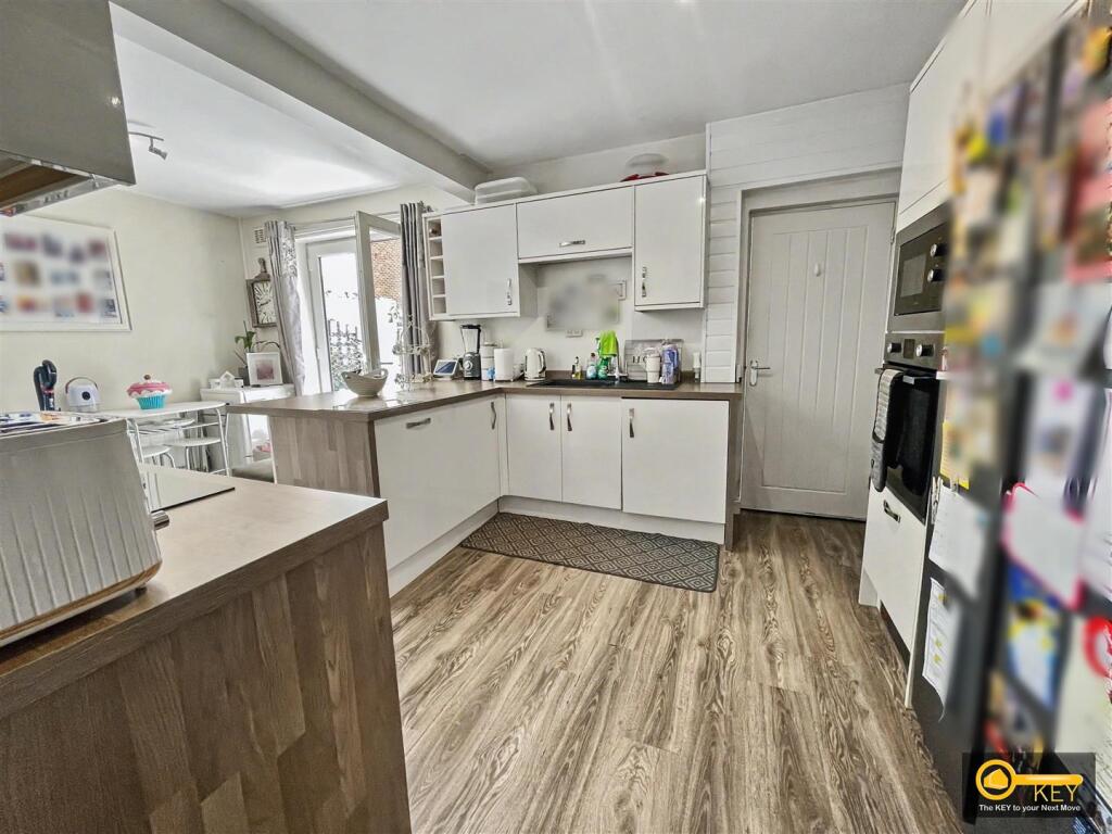 Raveloe Drive, Nuneaton photo 4