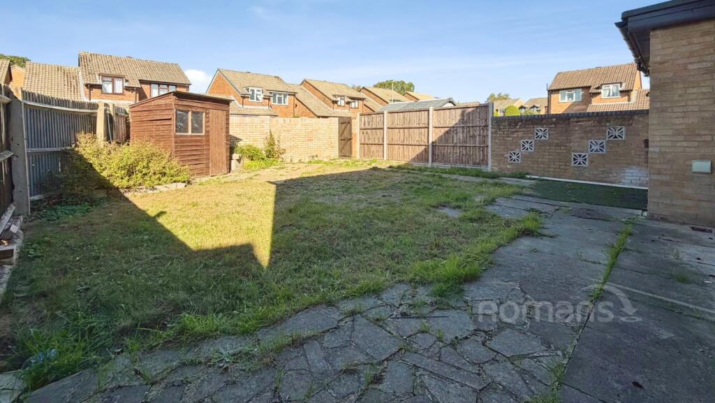 House in Rushmoor, North Town - View 4