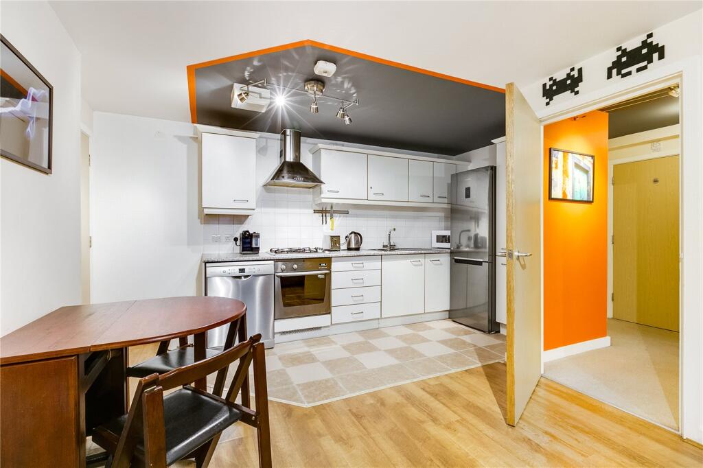 Apartment in London - View 5