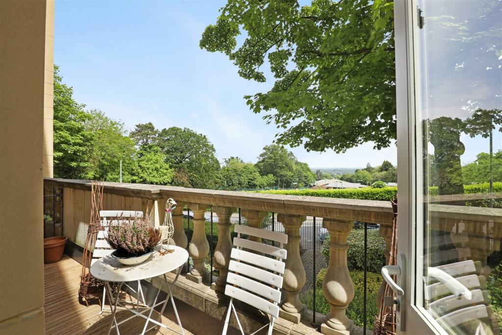 Main image of property: Cartwright Court, 2 Victoria Road, Malvern, WR14 2GE