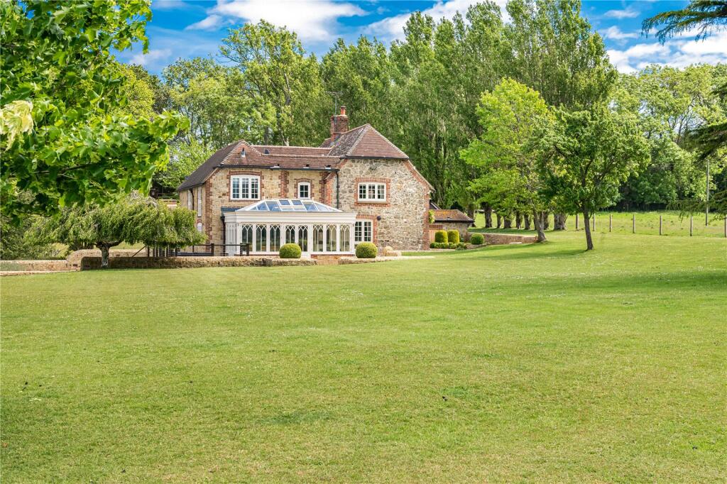 House in Pulborough, Greatham