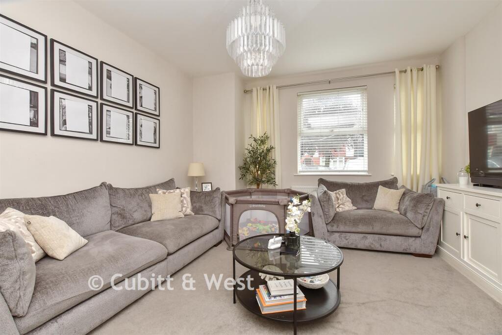 Apartment in Bromley - View 4