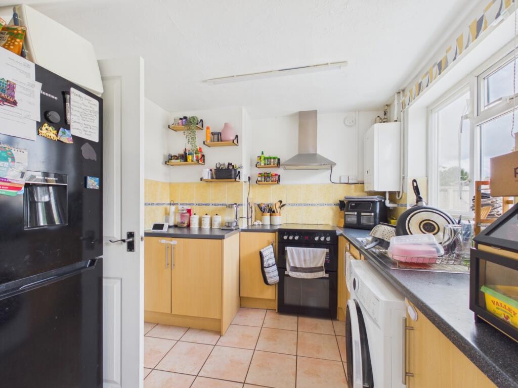 Purley Avenue, Swindon, Wiltshire, SN3 - View 3