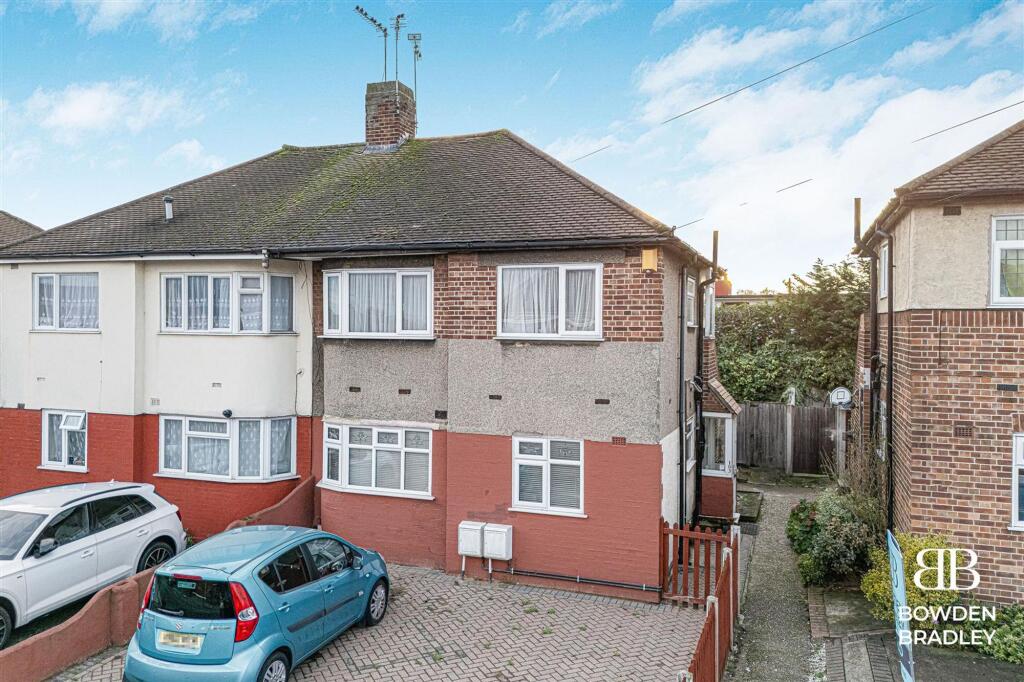 Main image of property: Tomswood Hill, Ilford, IG6