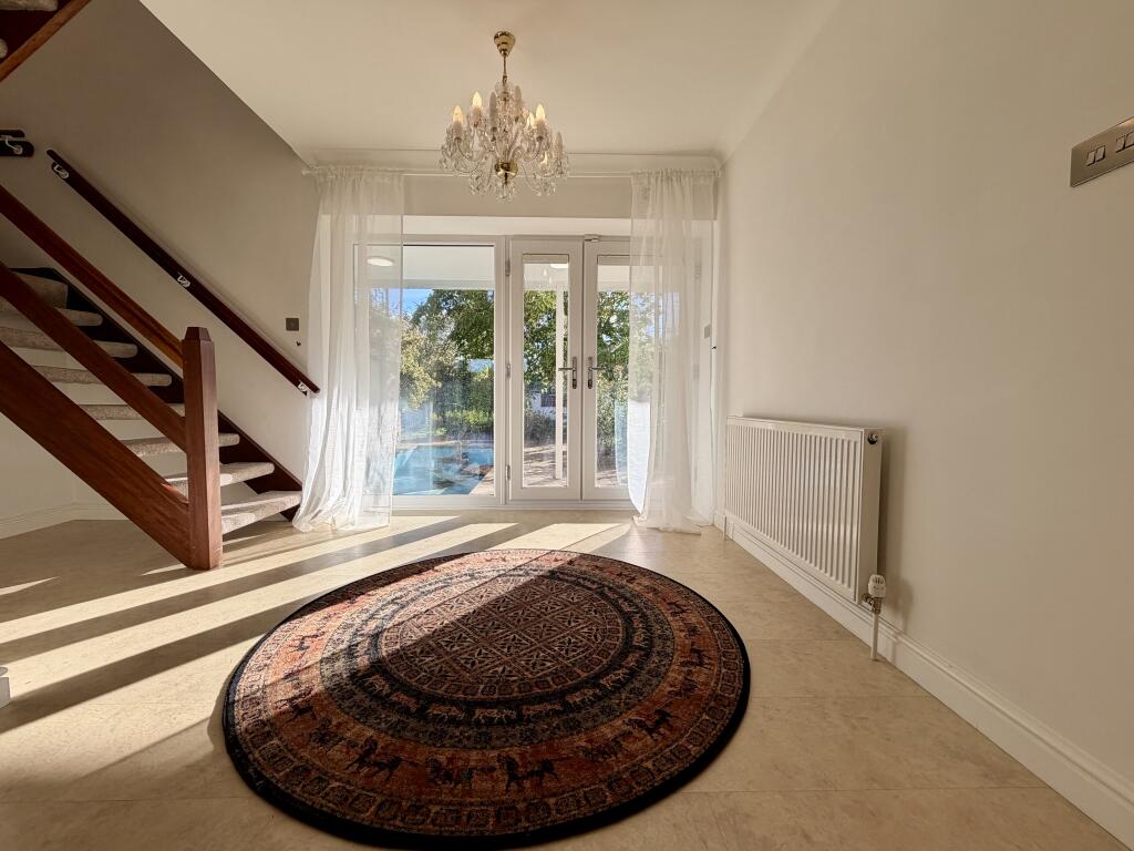 House in Nottingham, Bramcote - More