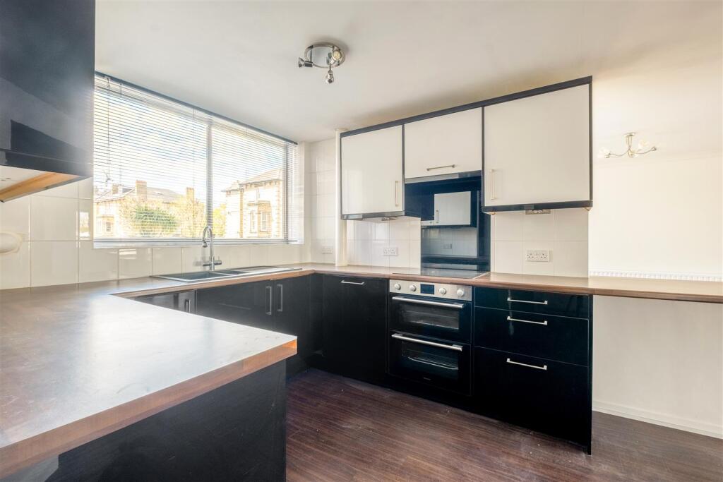 Apartment in Hove, Brighton and Hove - View 3