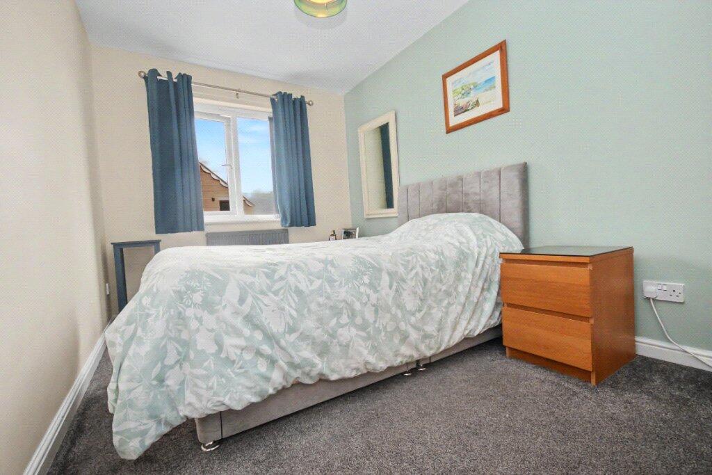 House in Wakefield - View 5