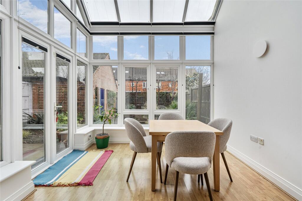 House in Guildford, Surrey - View 5