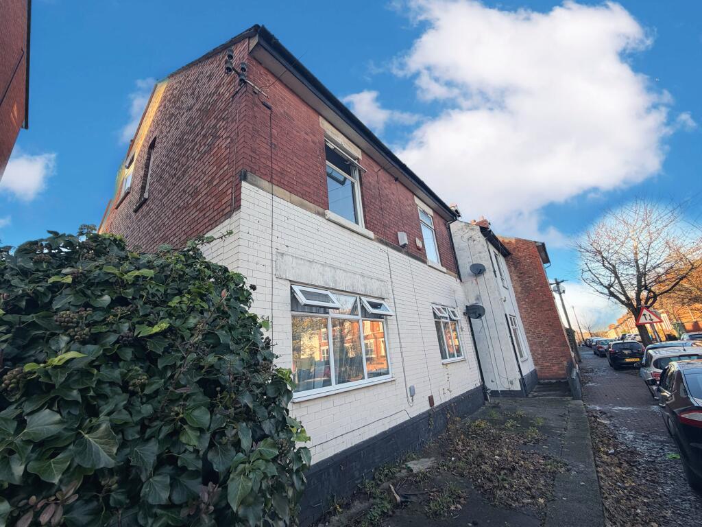 4-bed semi-detached on Village Street, Derby, DE23, £180,000