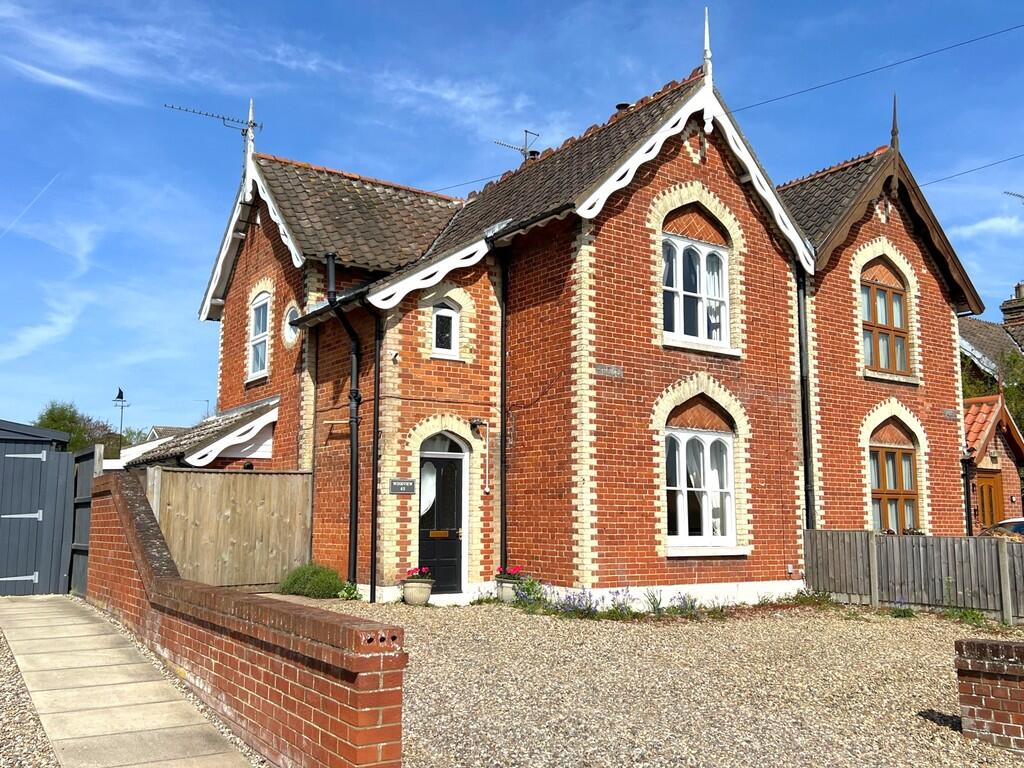 3-bed semi-detached on Bacton Road, North Walsham, £375,000