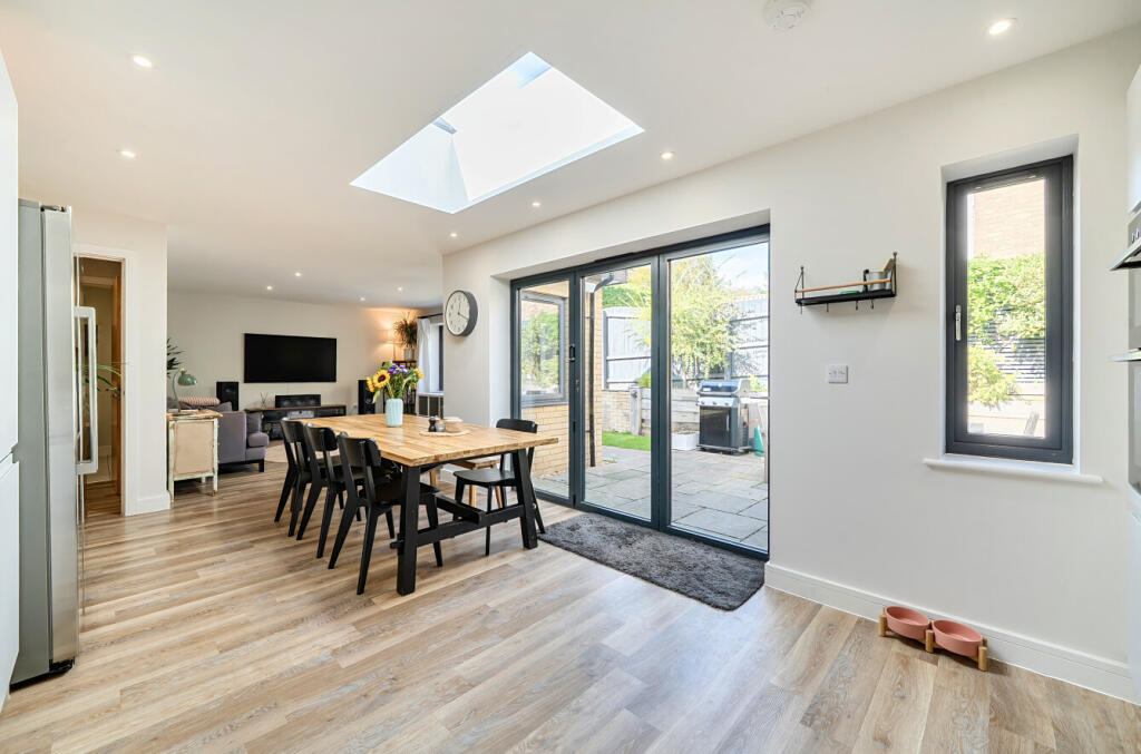 House in Southampton - More