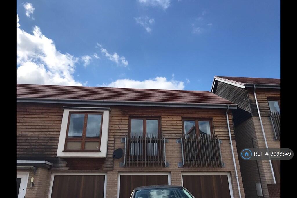 Apartment in Chippenham, Monkton, Pewsham - View 2