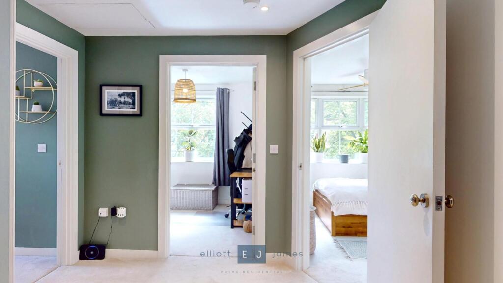 Apartment in Epping Forest, Buckhurst Hill - View 5