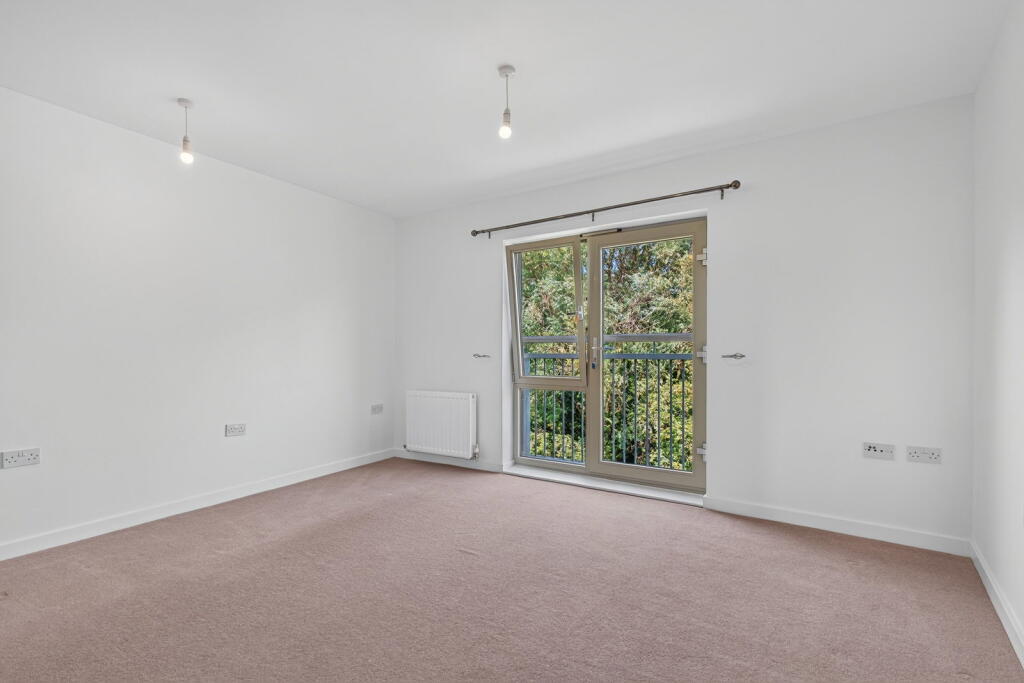Apartment in Kettering, North Northamptonshire - More