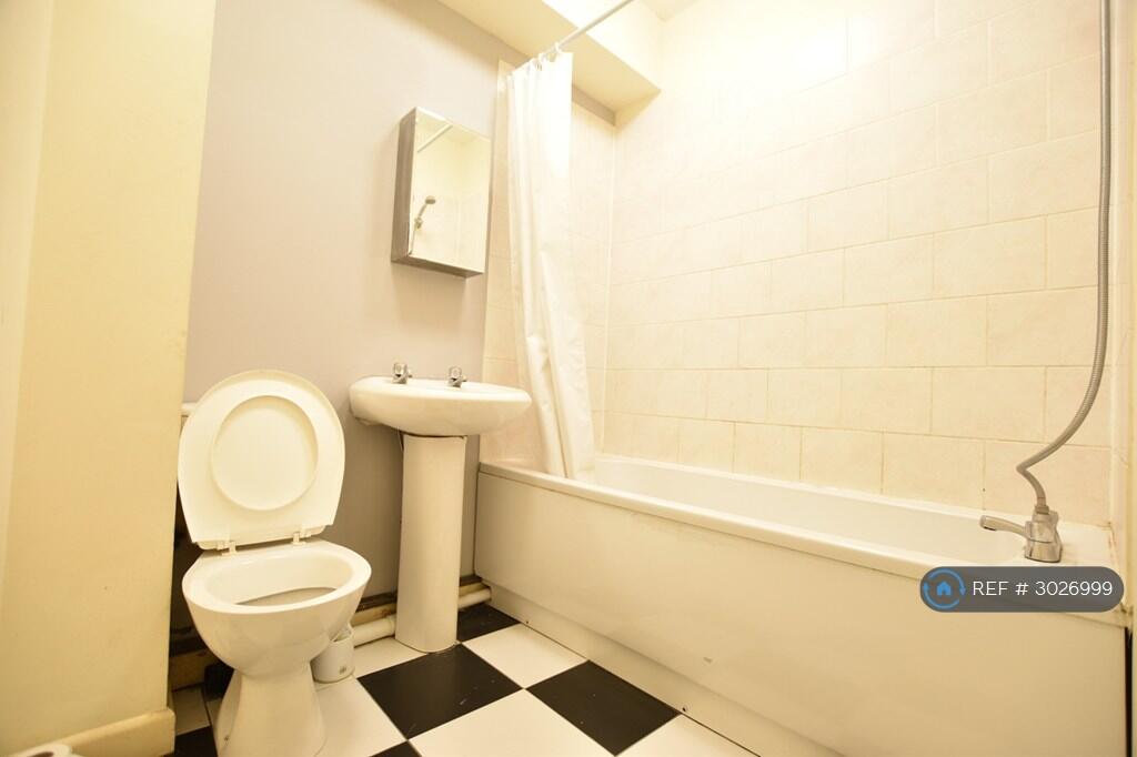 Apartment in Luton - View 2