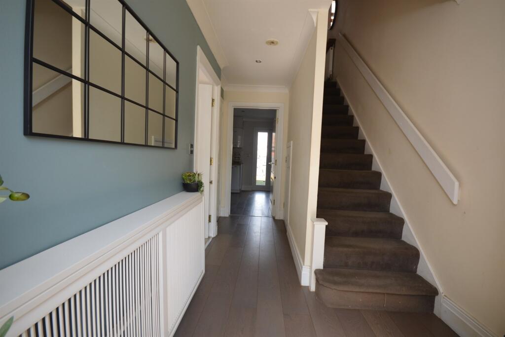 House in Braintree, Black Notley - View 4