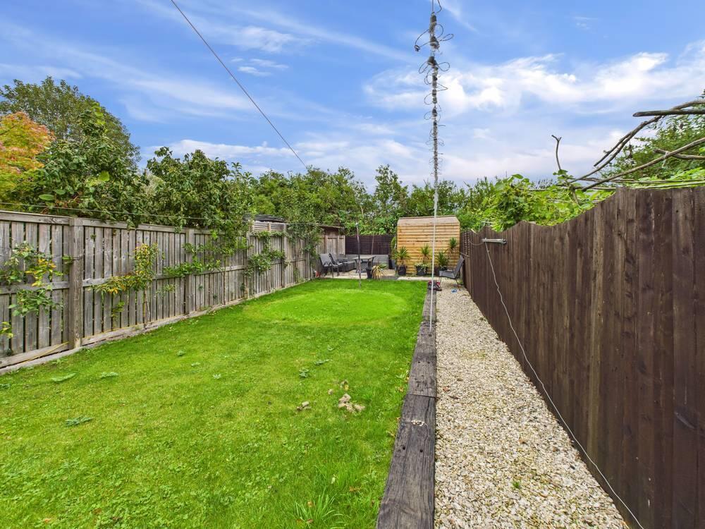 2-bed terraced on Bondgate, Pontefract, £130,000