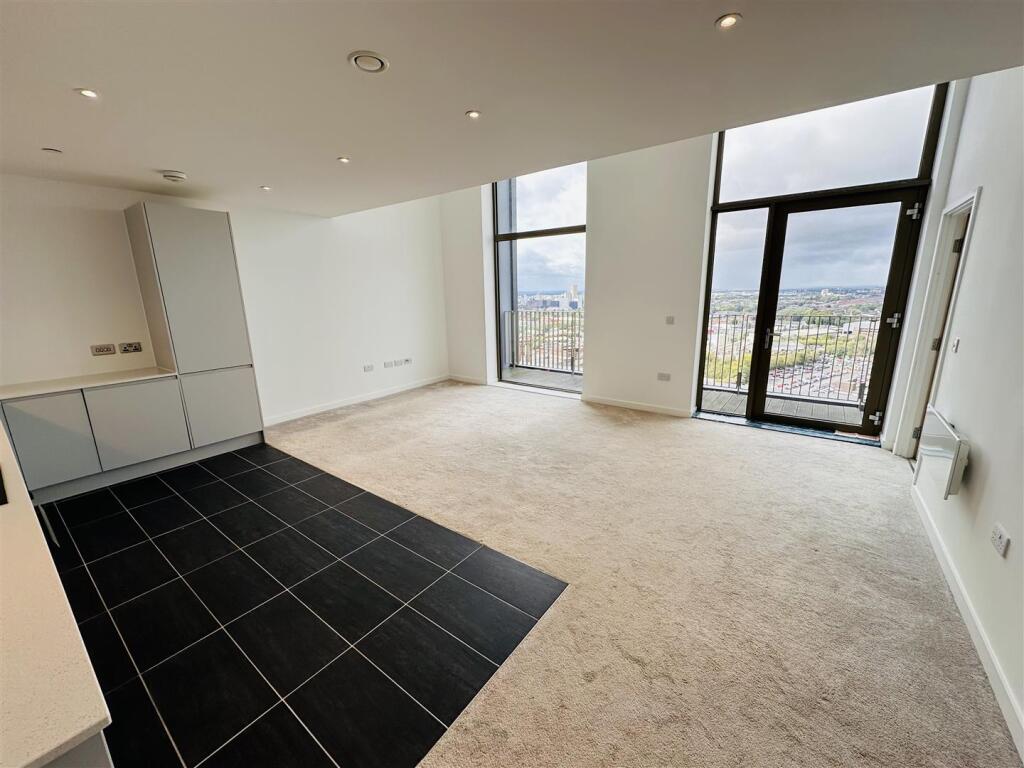 Apartment in Manchester - View 2