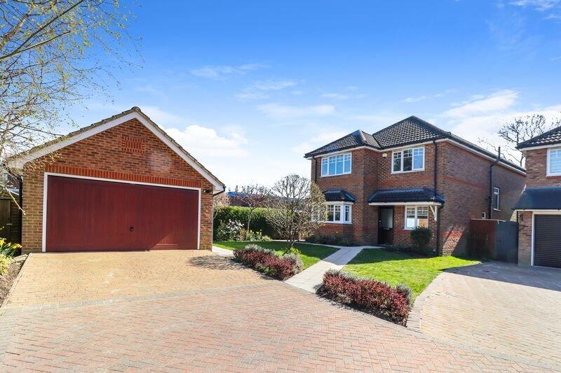 Main image of property: Cheyne Mews, Chesham, Buckinghamshire, HP5