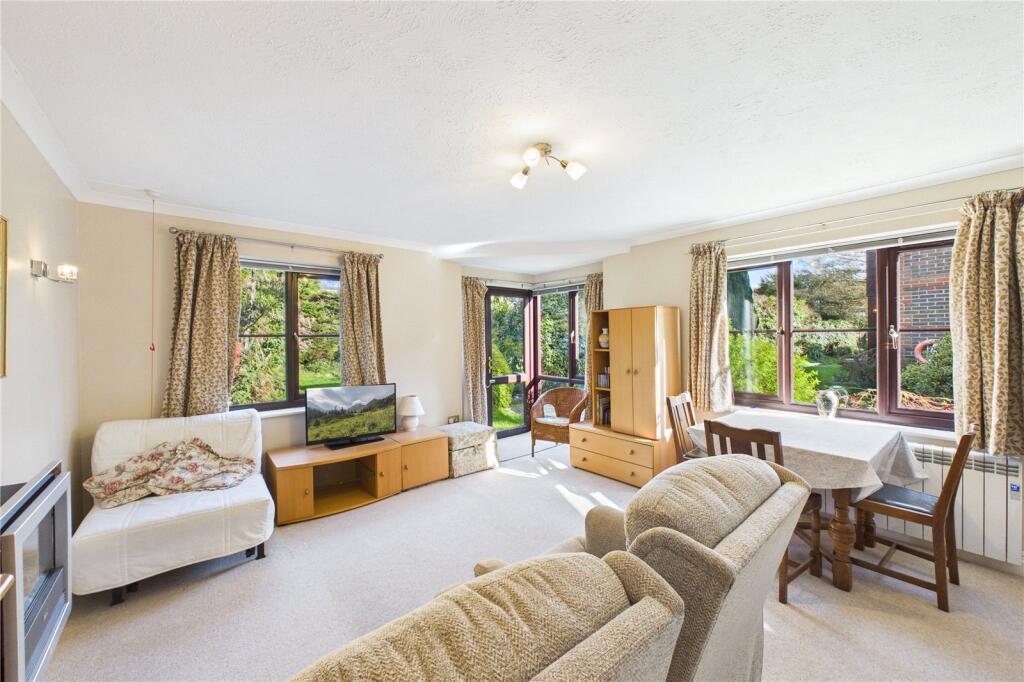 Apartment in Pangbourne, West Berkshire - View 3