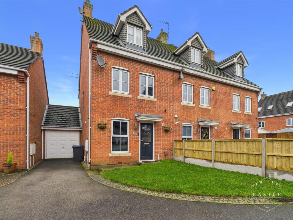 3-bed house on Russett Close, Barwell, £225,000