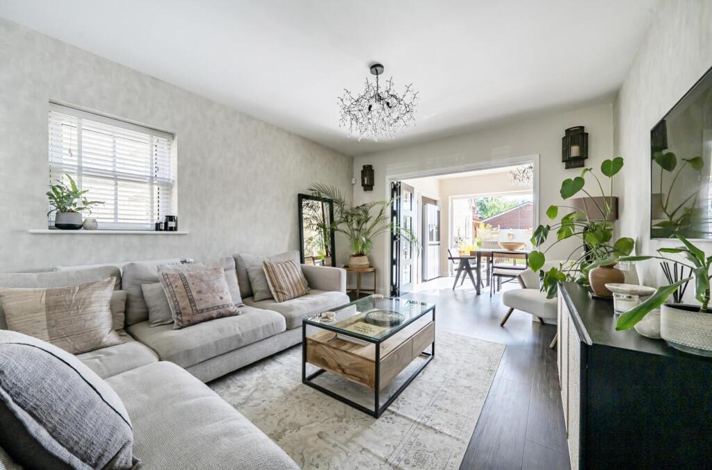 House in London - View 3