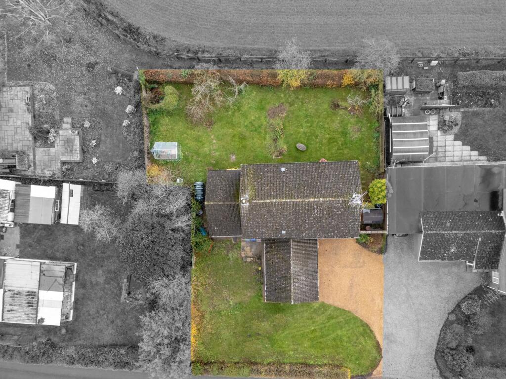 Mole Hill, Wickhambrook, CB8 photo 2