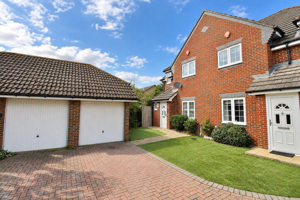 Main image of property: The Farthings, Park Gate