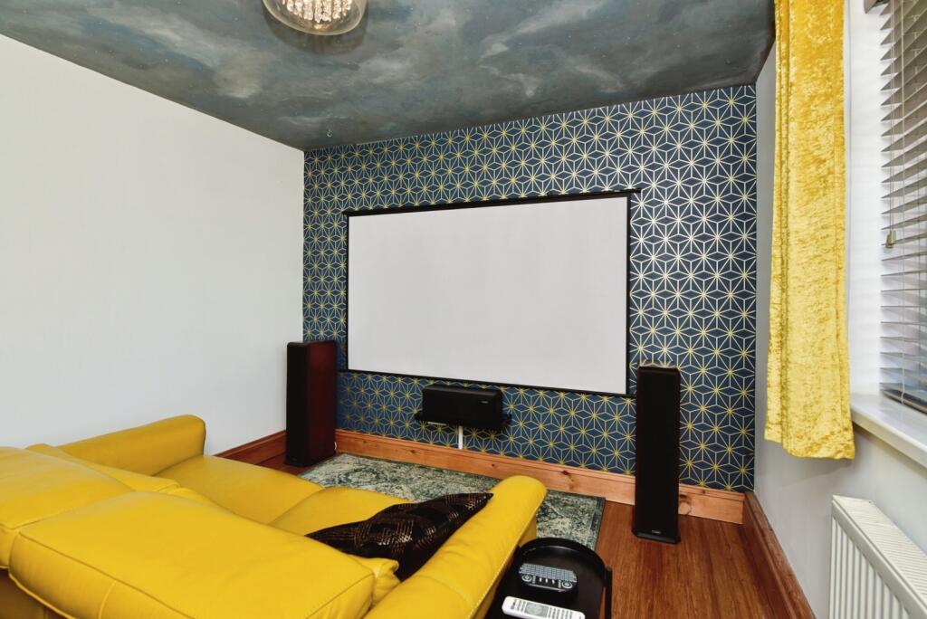 House in Stoke-on-Trent - More