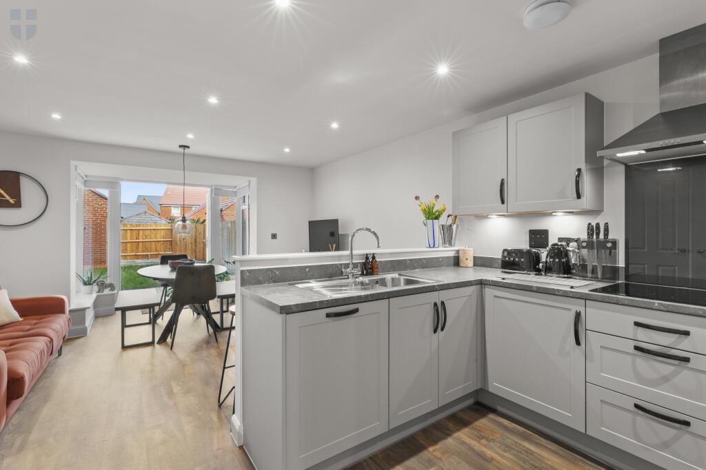 House in Aylesbury, Orchard Green, Kingsbrook - View 4
