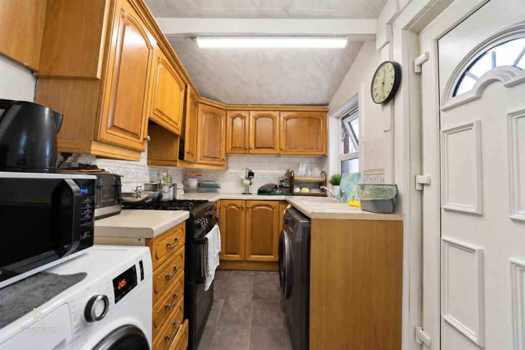 House in Rochdale, Newbold Brow - View 4