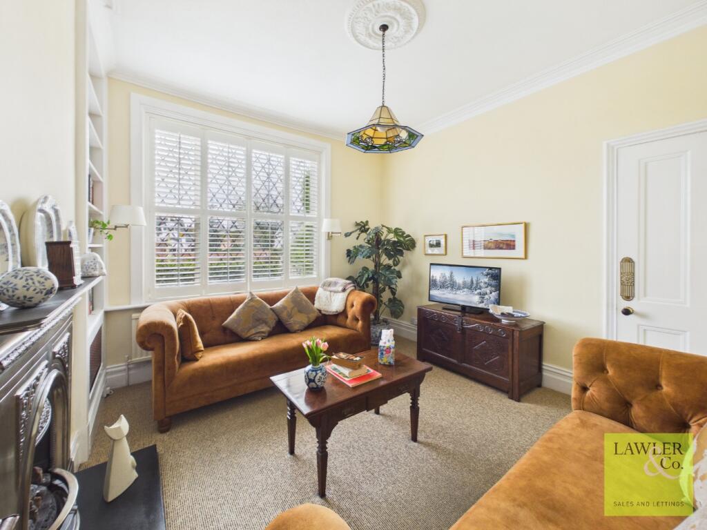 House in Poynton, Hockley - More