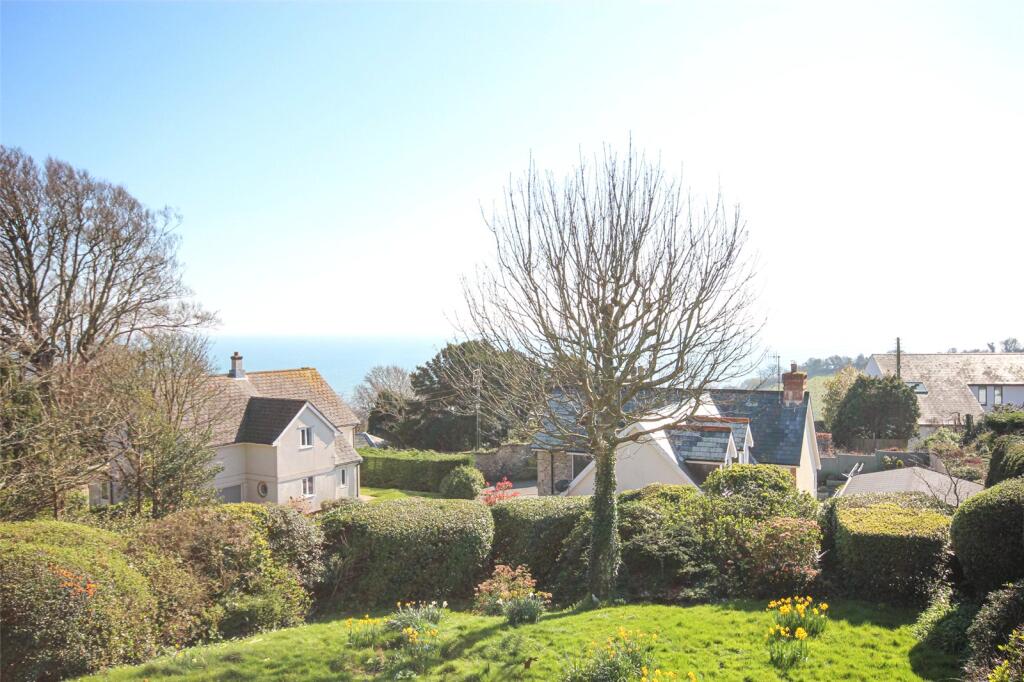 Highcliff Road, Lyme Regis, Dorset, DT7 photo 2