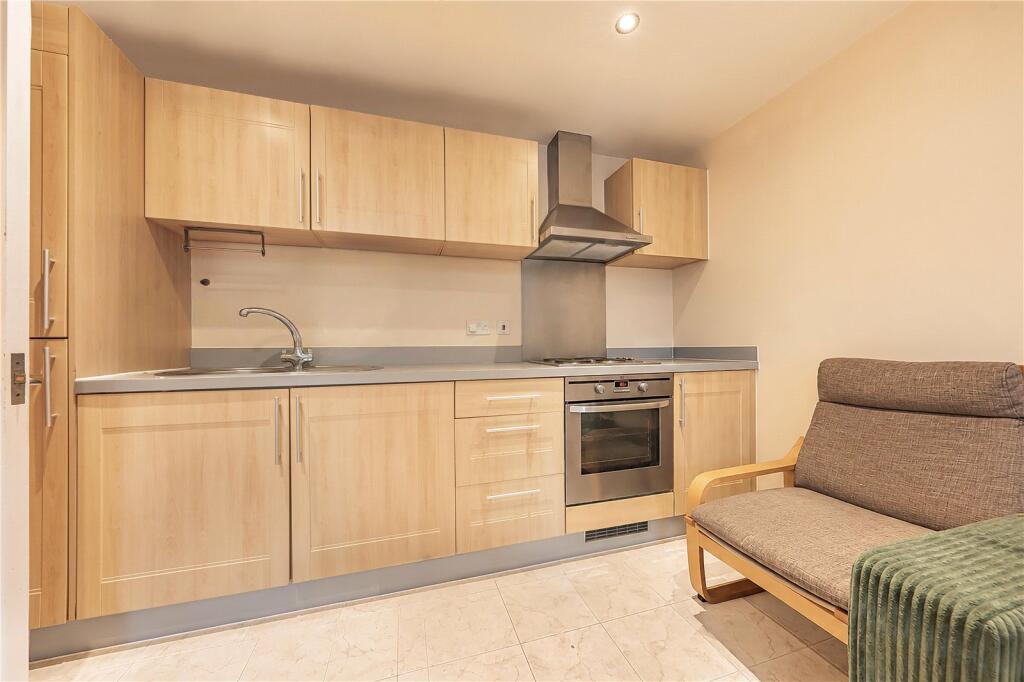 Apartment in London - View 3