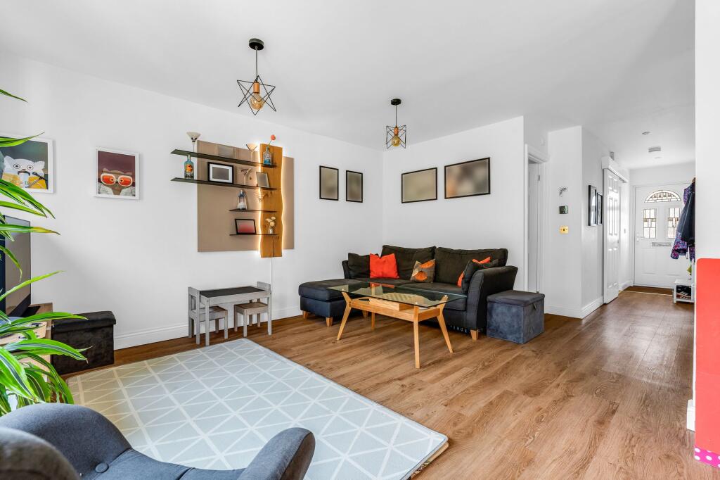 House in Stevenage - View 4