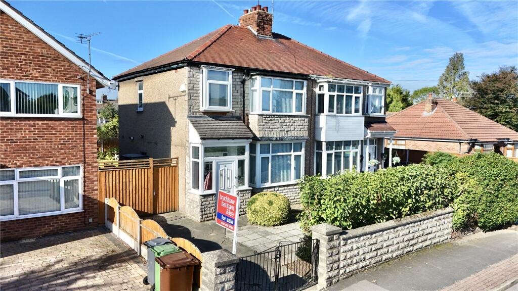 3-bed semi-detached on Stavordale Road, Moreton, Wirral, CH46, £190,000