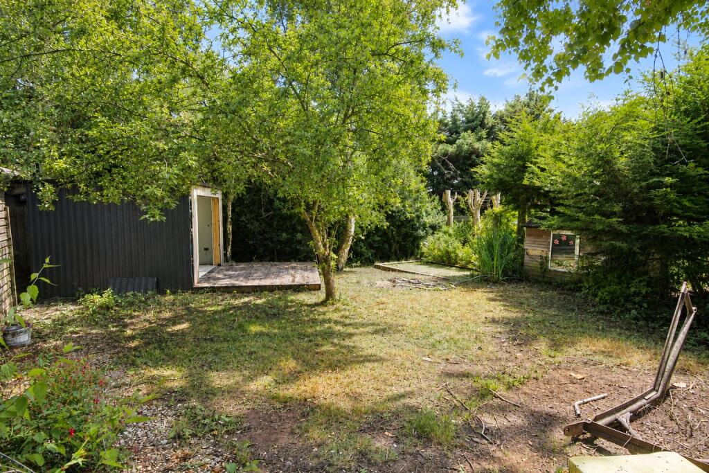 Church End, Steppingley, Bedfordshire, MK45 photo 4