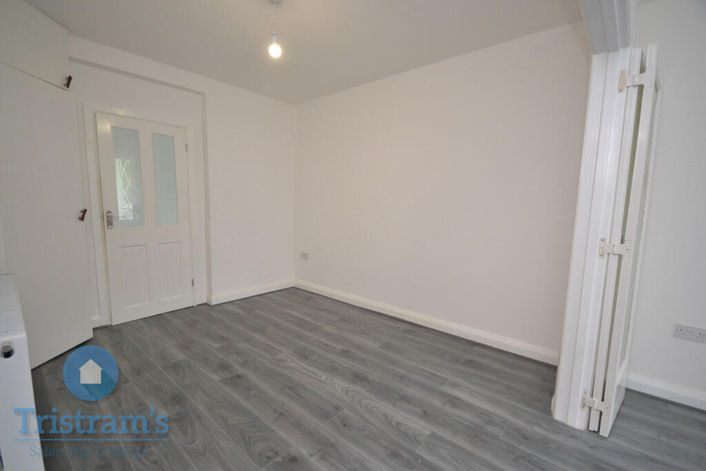 House in Nottingham - View 5
