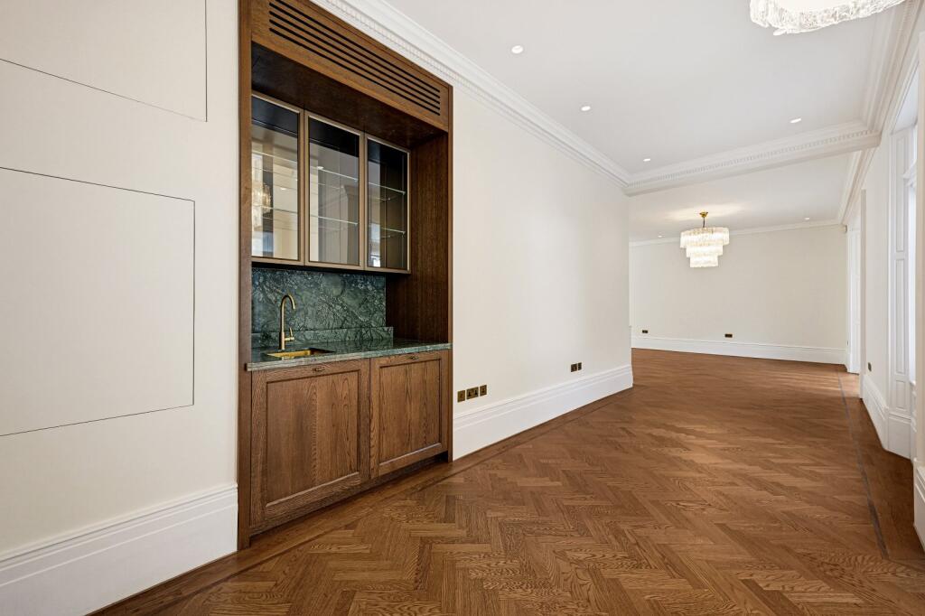 House in London, City of Westminster - More