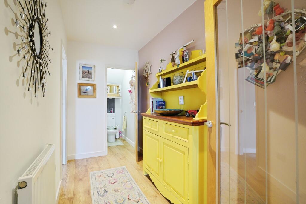 Henwood Crescent, Newquay, TR7 - View 4