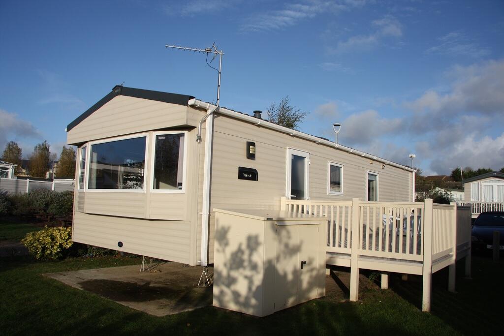 2-bed caravan on Manor Park Holiday Village, Manor Road, Hunstanton, Norfolk, PE36, £25,000