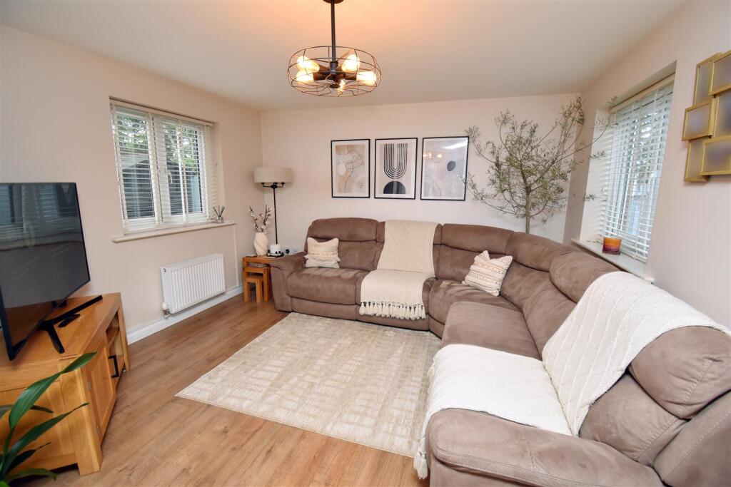 NN17, Hooke Close, Corby - View 3