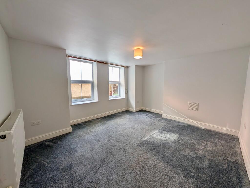 Apartment in Cambridge, Petersfield - View 5