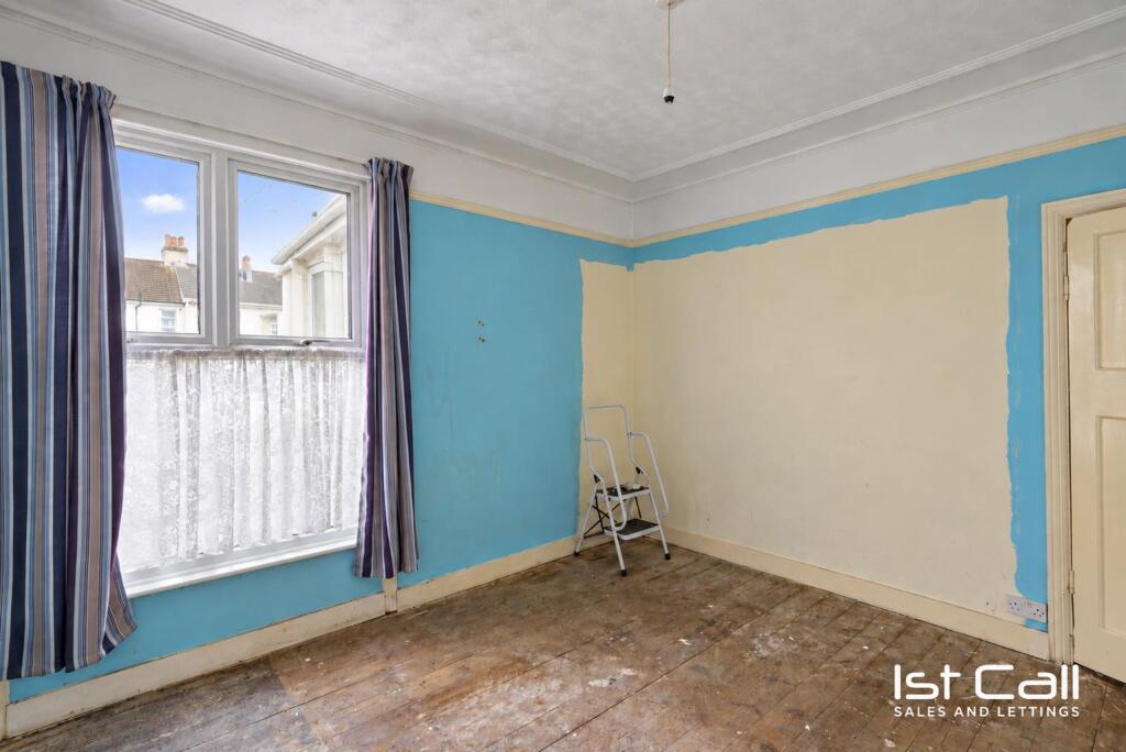 Apartment in Southend-on-Sea, Kursaal Estate, Southchurch - More