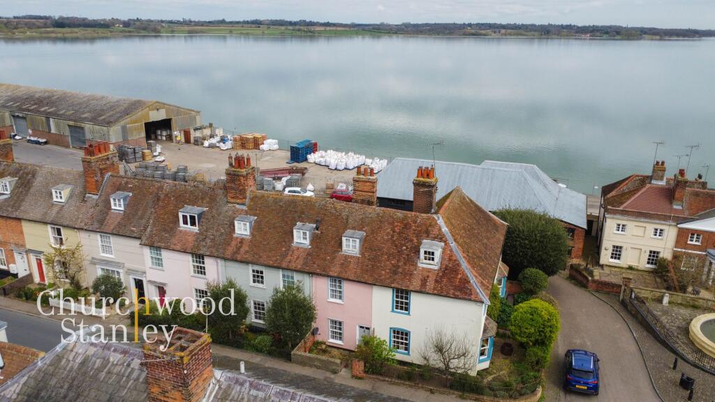 High Street, Mistley, CO11 photo 2