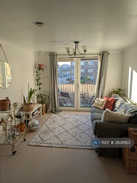 Main image of property: Cadnam Lodge, London, E14